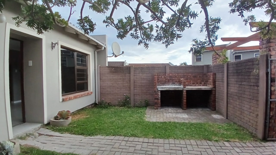 To Let 2 Bedroom Property for Rent in Lorraine Eastern Cape